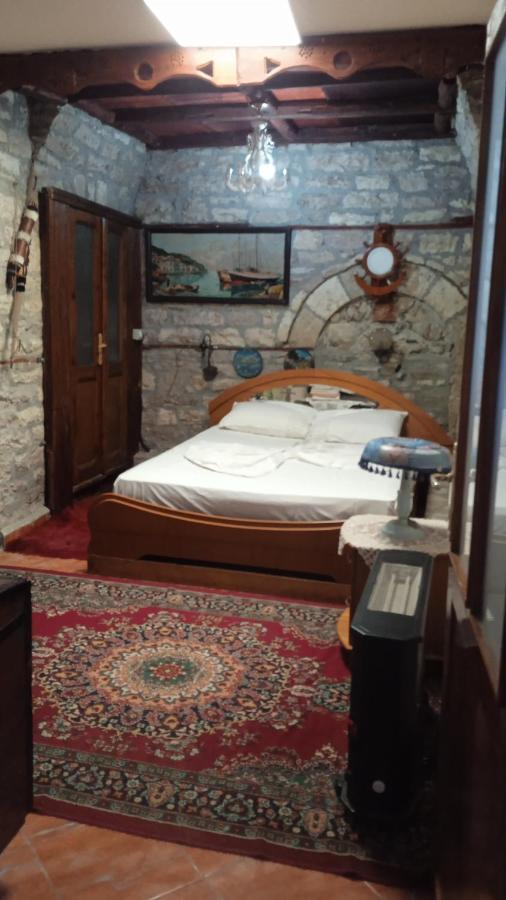 Karafil Guesthouse Gjirokastër Exteriér fotografie