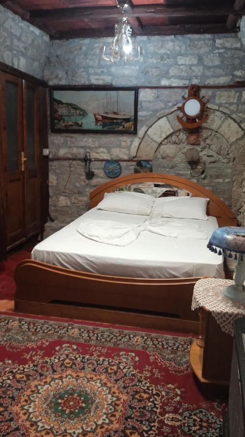 Karafil Guesthouse Gjirokastër Exteriér fotografie